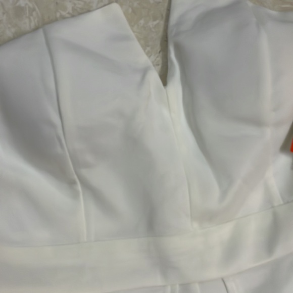 Jump suit - Picture 5 of 9